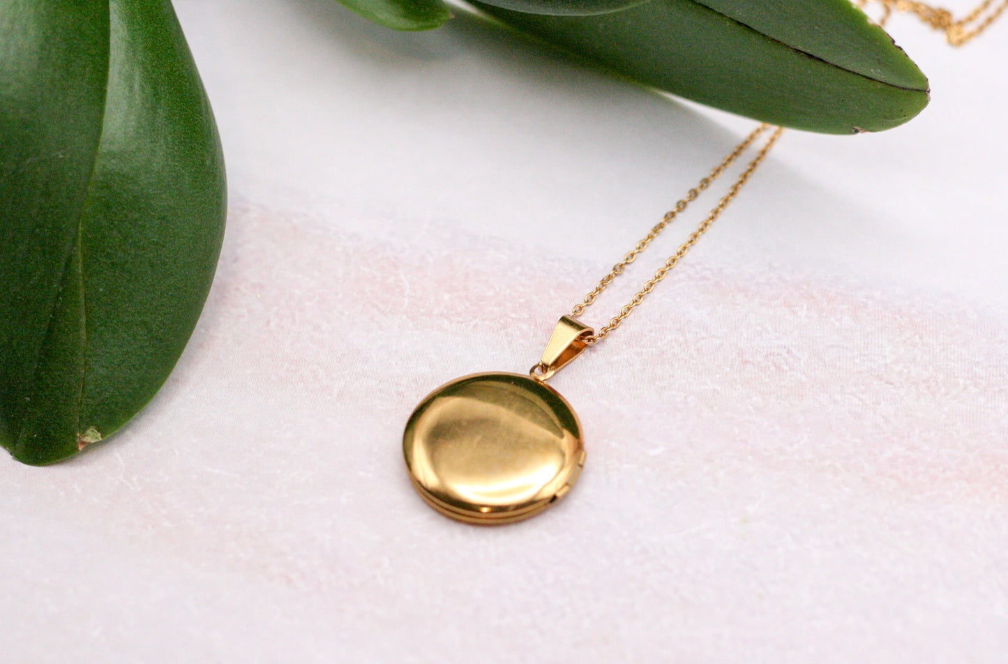 Engraved sonogram locket